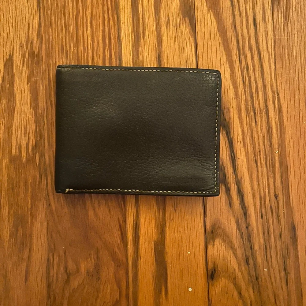 Michael Kors Dark Brown/Black Minimalist Classic Wallet